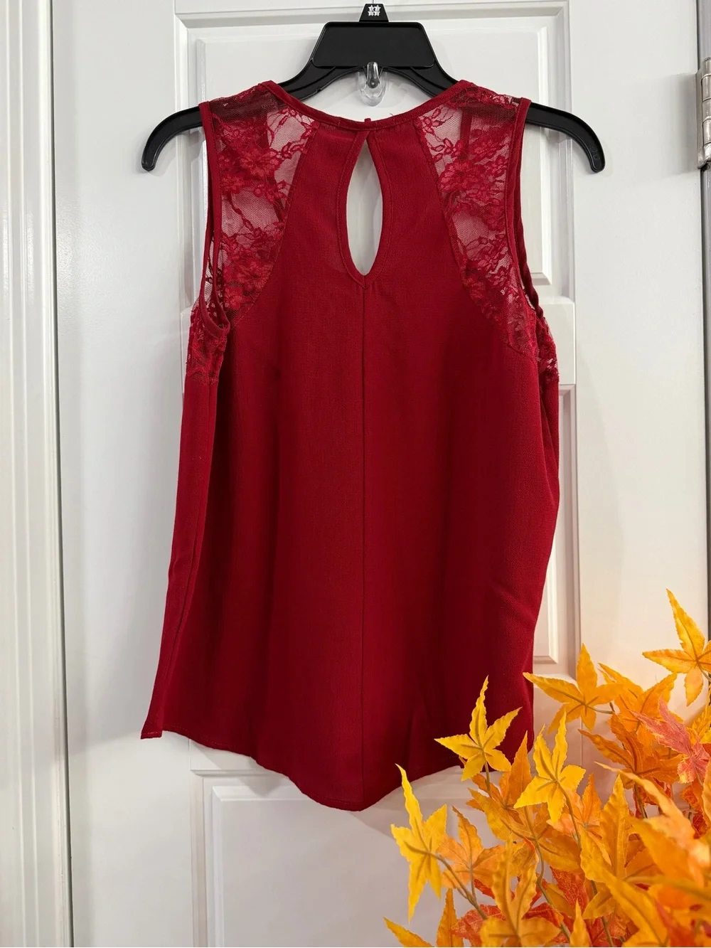 Papaya Red Lace Yoke Sleeveless Blouse - Picture 2 of 3